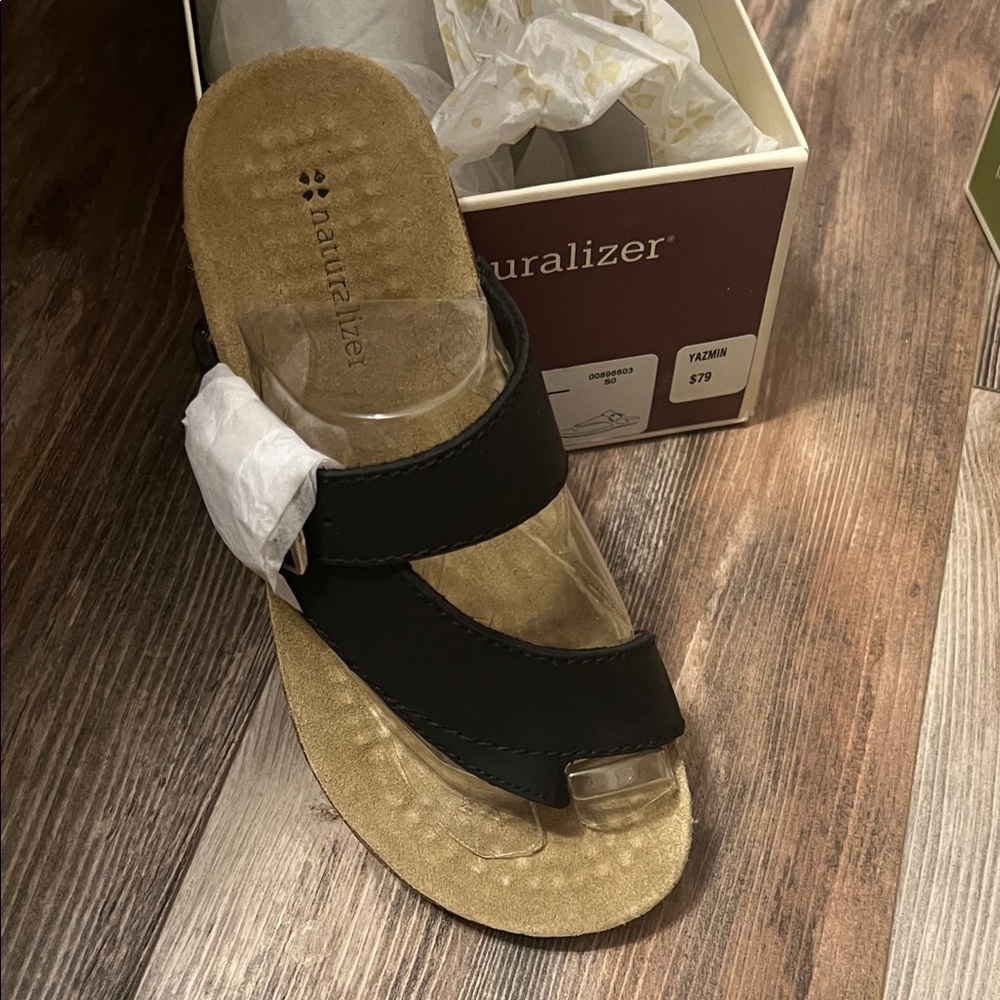 Naturalizer Black and Tan Women's Sandals